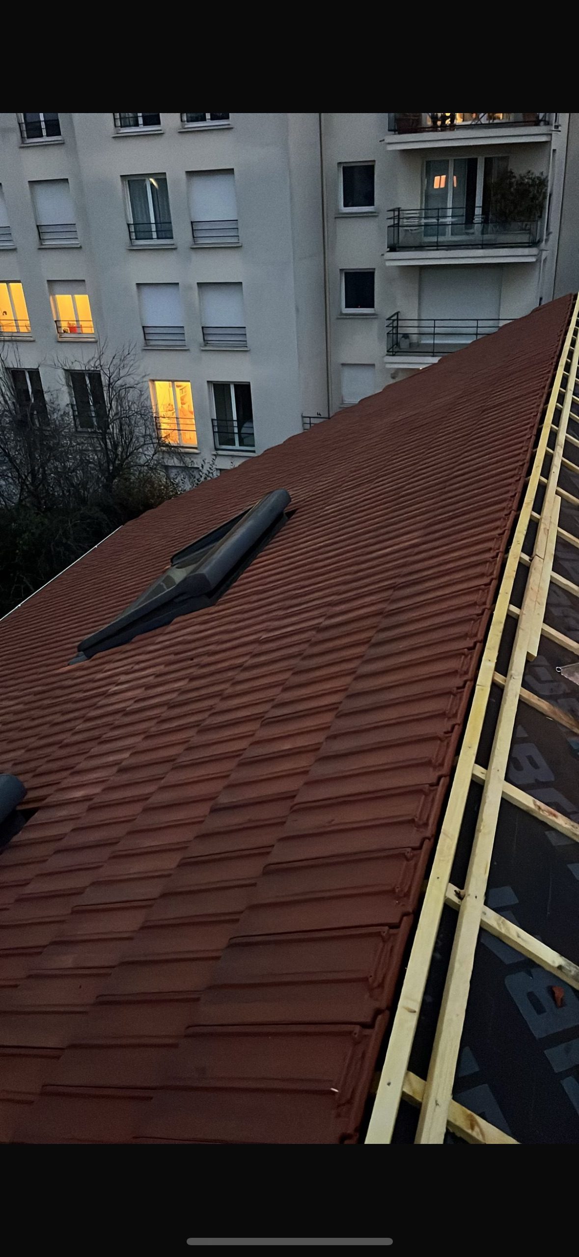 Couverture en tuile, chantier mené par Toiture Charpente