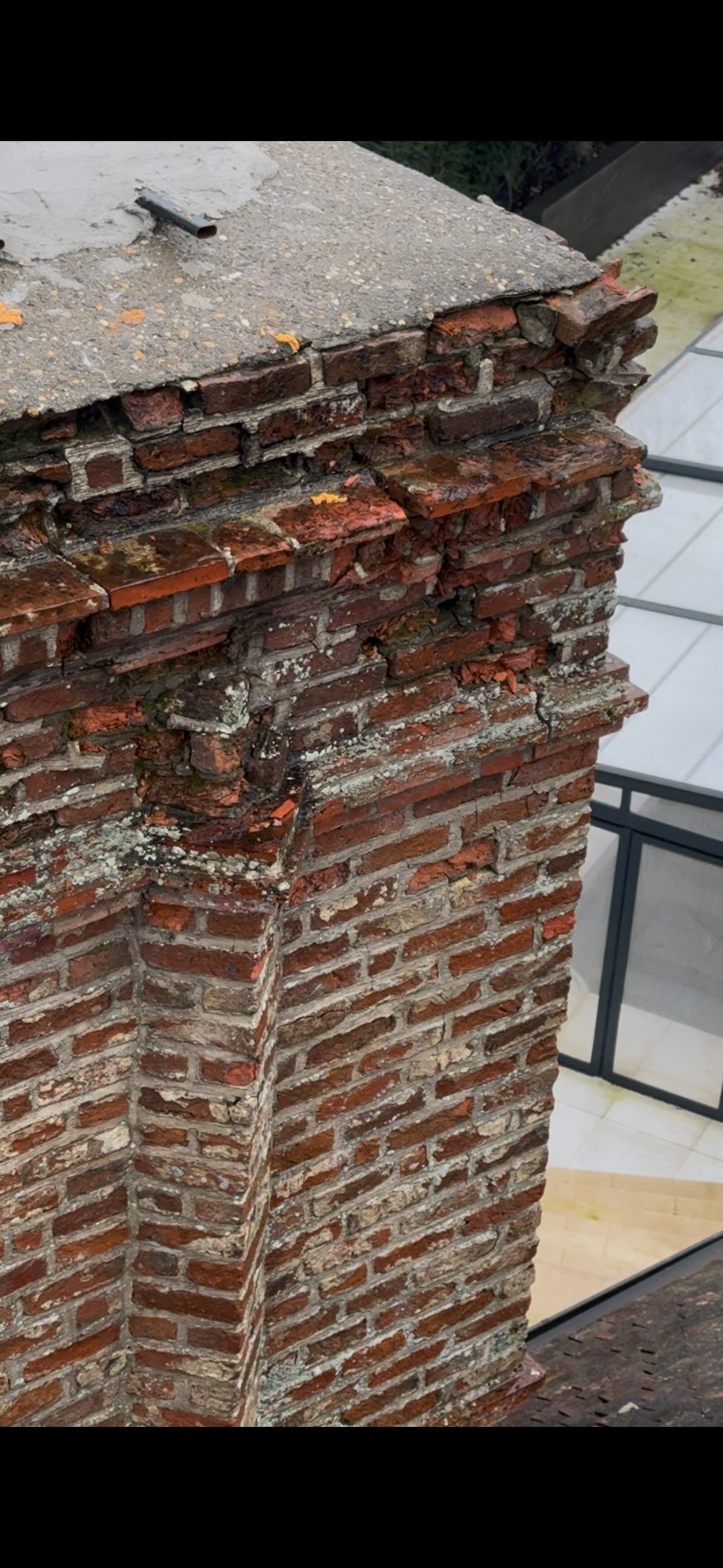 Souche de cheminée et solin, chantier mené par Toiture Charpente