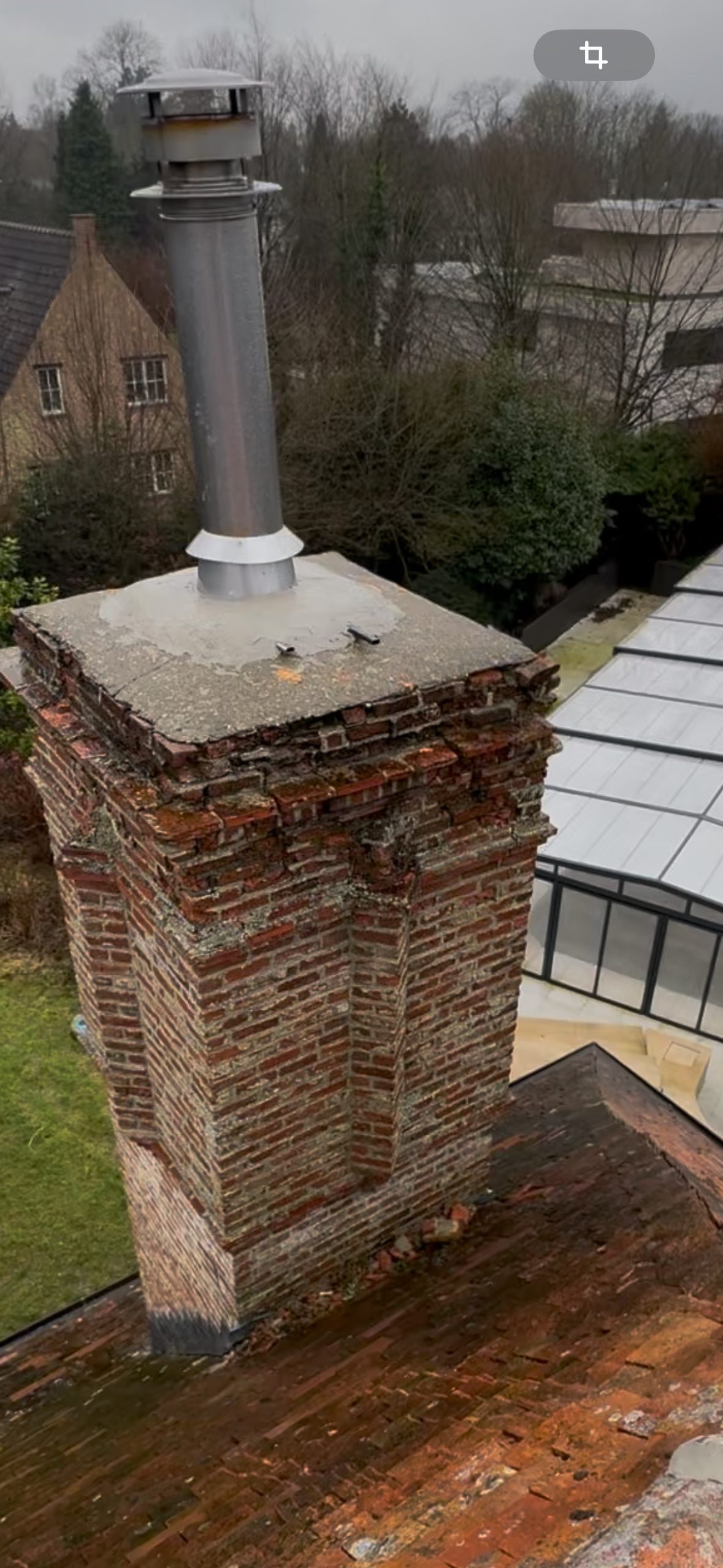 Souche de cheminée et solin, chantier mené par Toiture Charpente