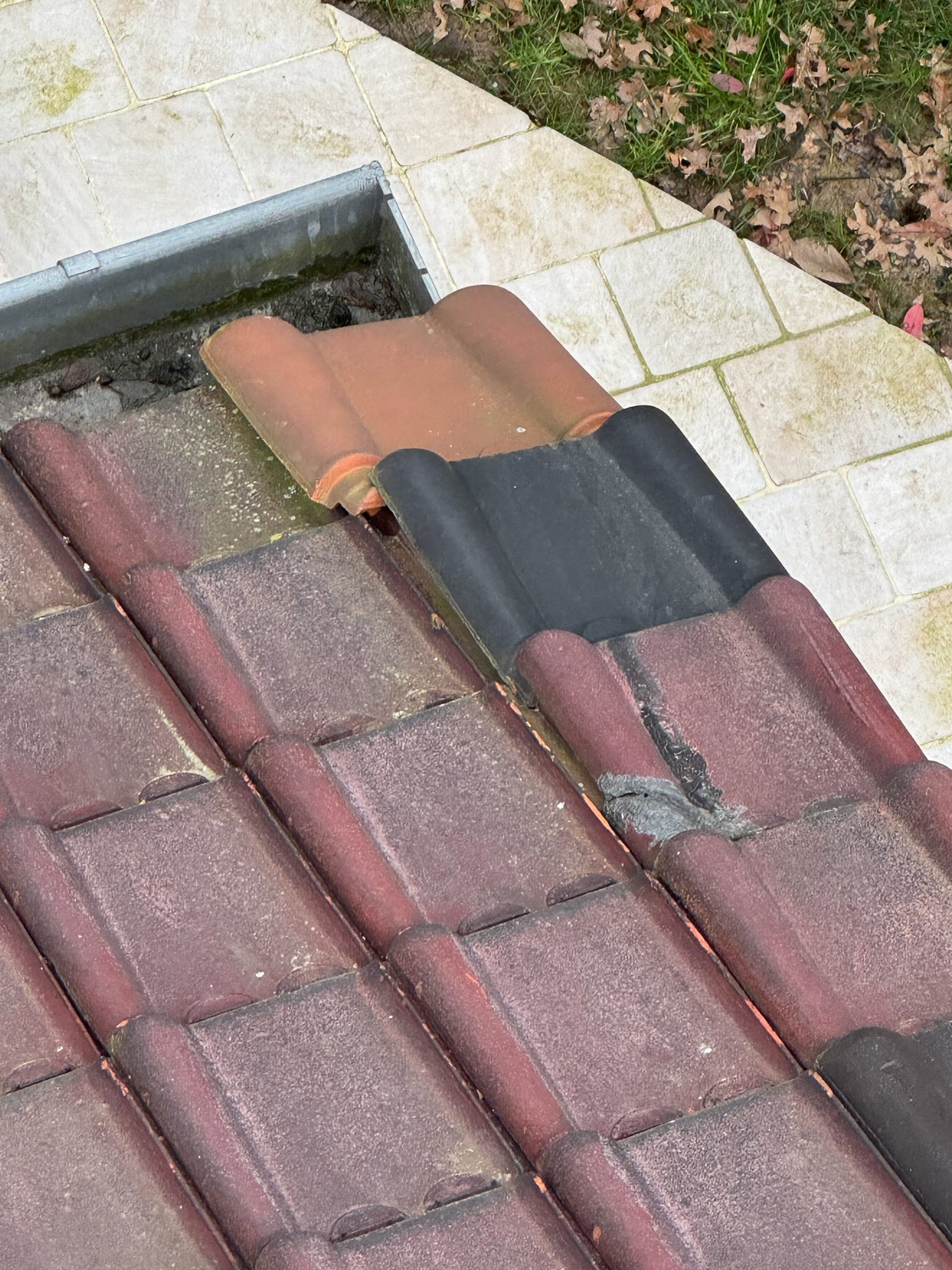 Couverture en tuile, chantier mené par Toiture Charpente