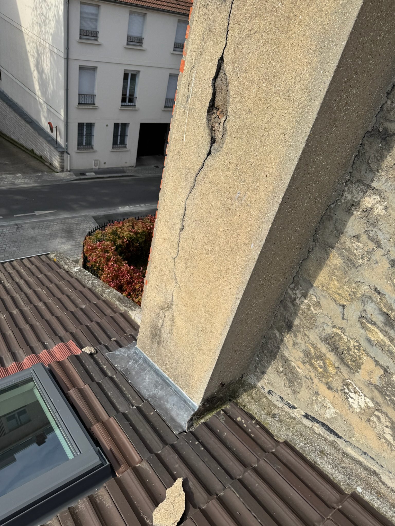 Souche de cheminée et solin, chantier mené par Toiture Charpente