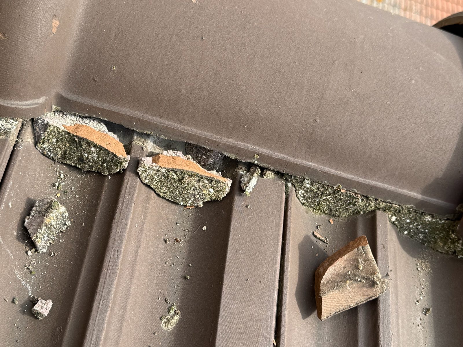 Gouttière, chéneau et noue en zinc, chantier mené par Toiture Charpente