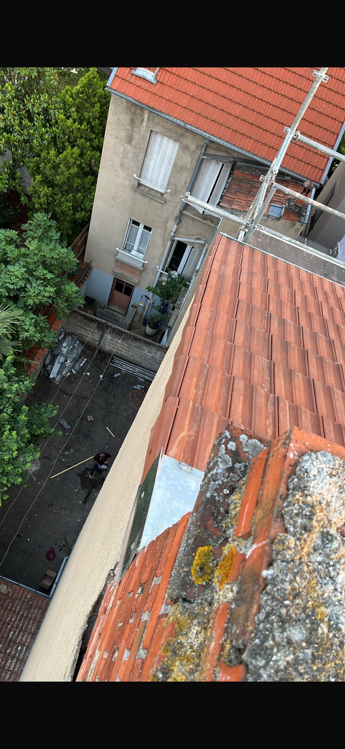 Couverture en tuile, chantier mené par Toiture Charpente