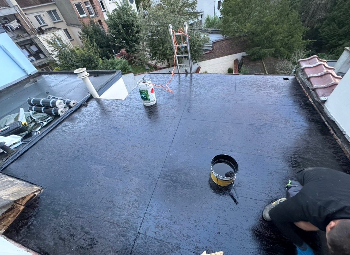 Toiture-terrasse et étanchéité, chantier mené par Toiture Charpente