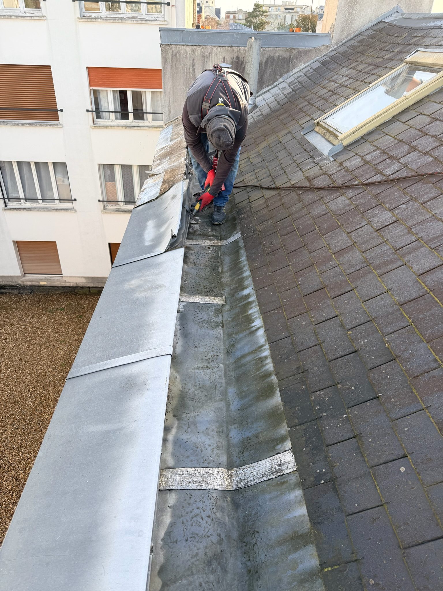 Couverture en zinc à joint debout, chantier mené par Toiture Charpente