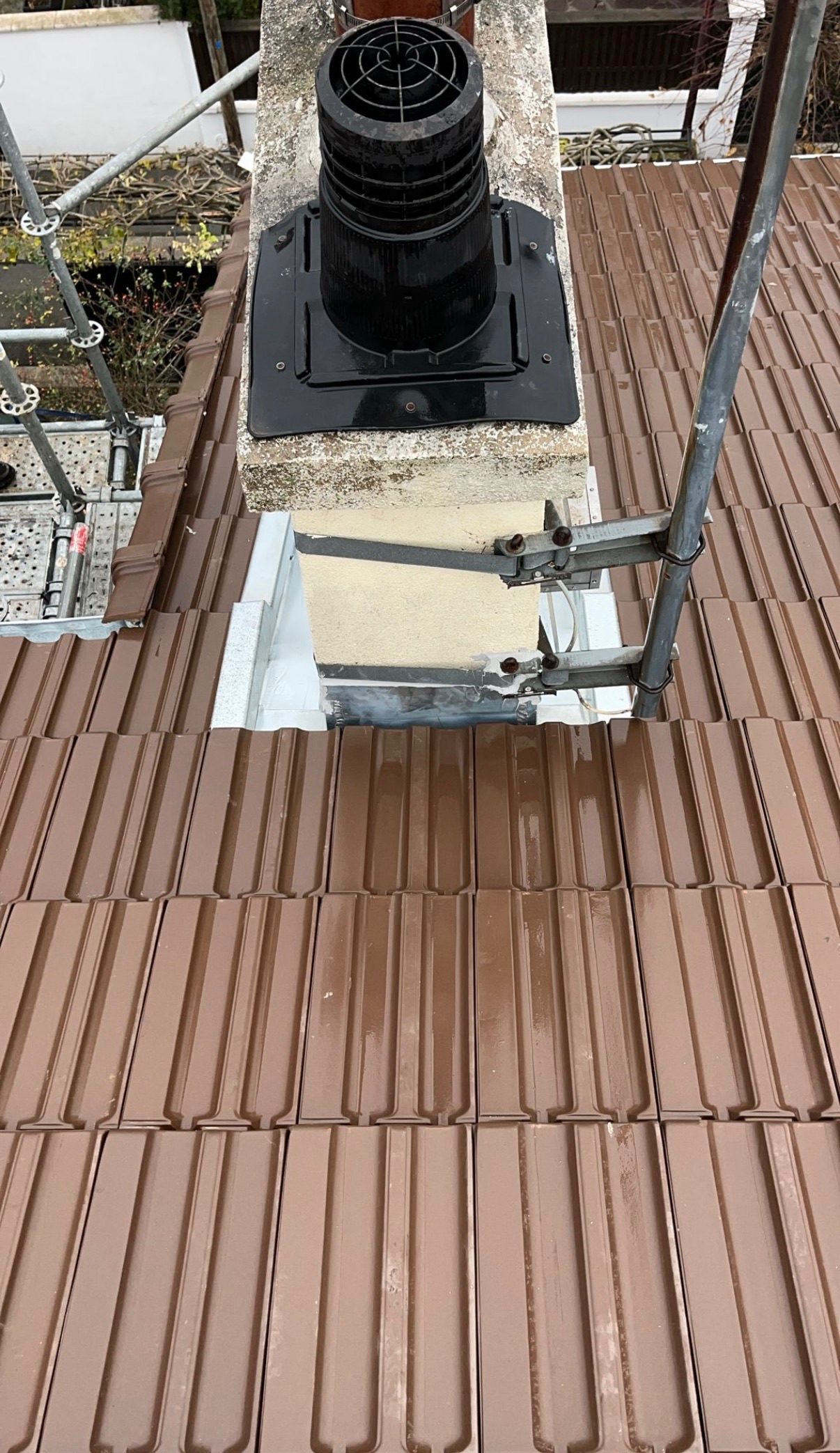 Souche de cheminée et solin, chantier mené par Toiture Charpente