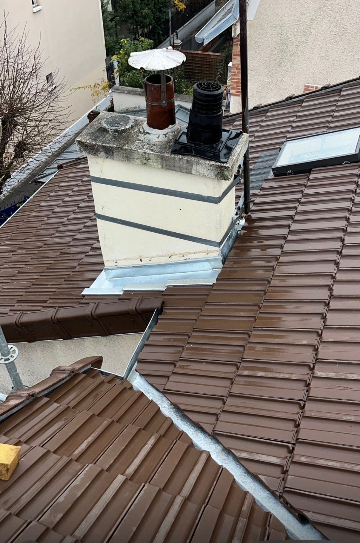 Souche de cheminée et solin, chantier mené par Toiture Charpente