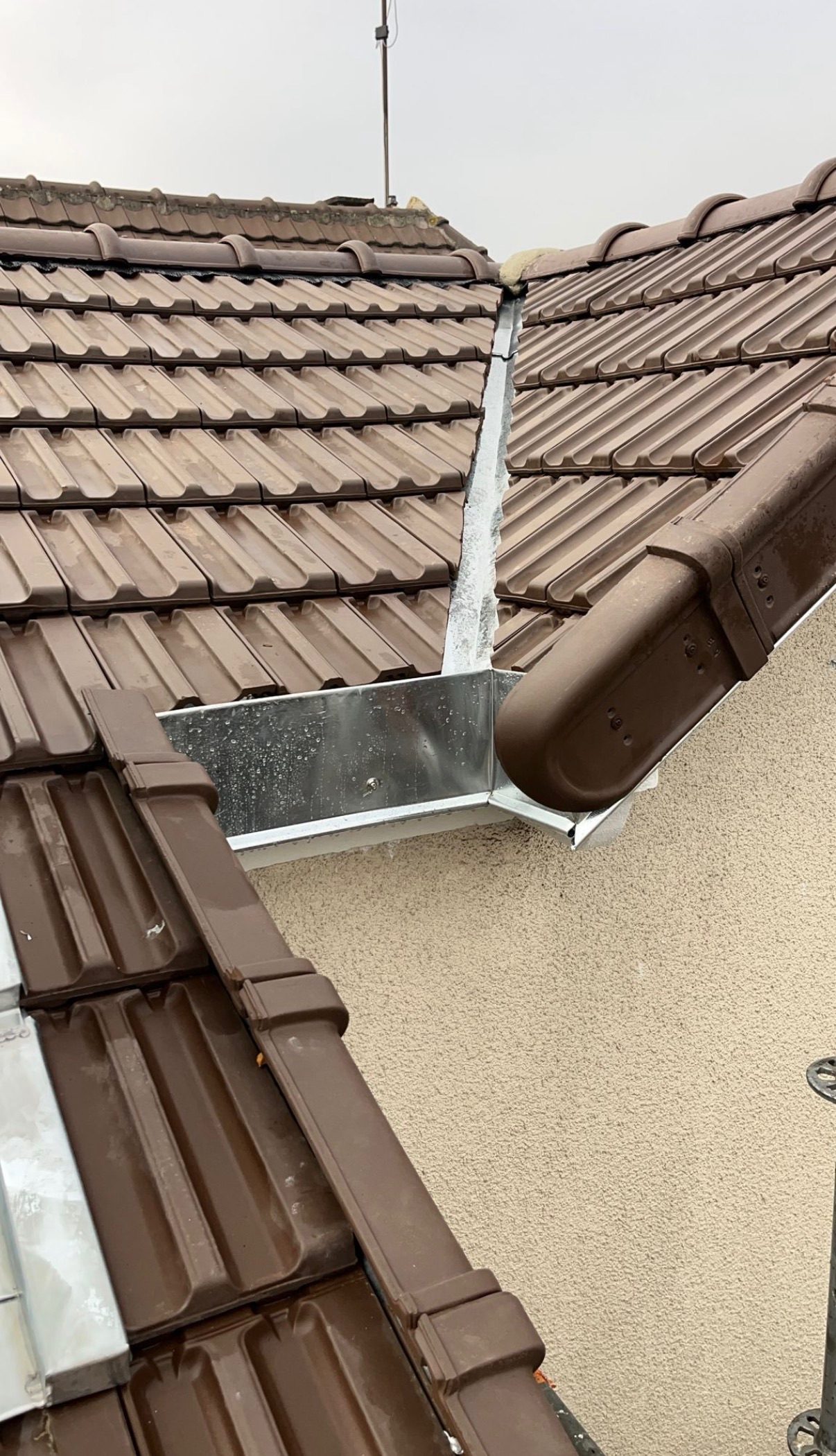 Souche de cheminée et solin, chantier mené par Toiture Charpente
