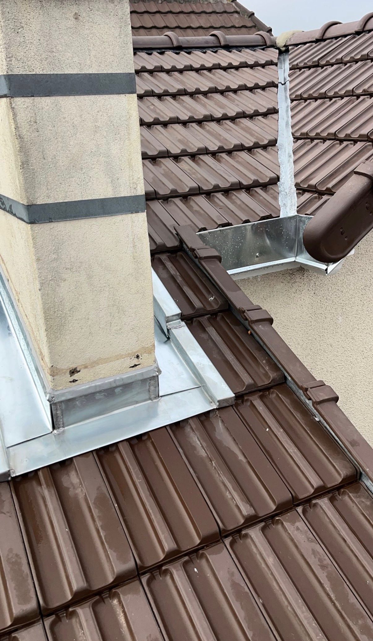 Souche de cheminée et solin, chantier mené par Toiture Charpente