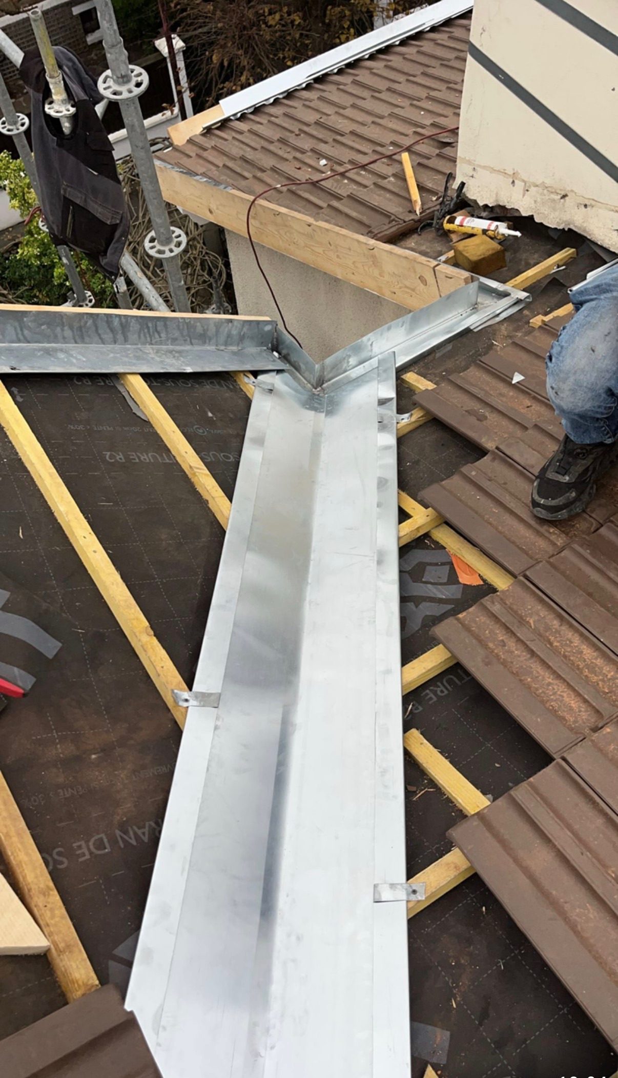 Liteaunage et écran de sous-toiture, chantier mené par Toiture Charpente