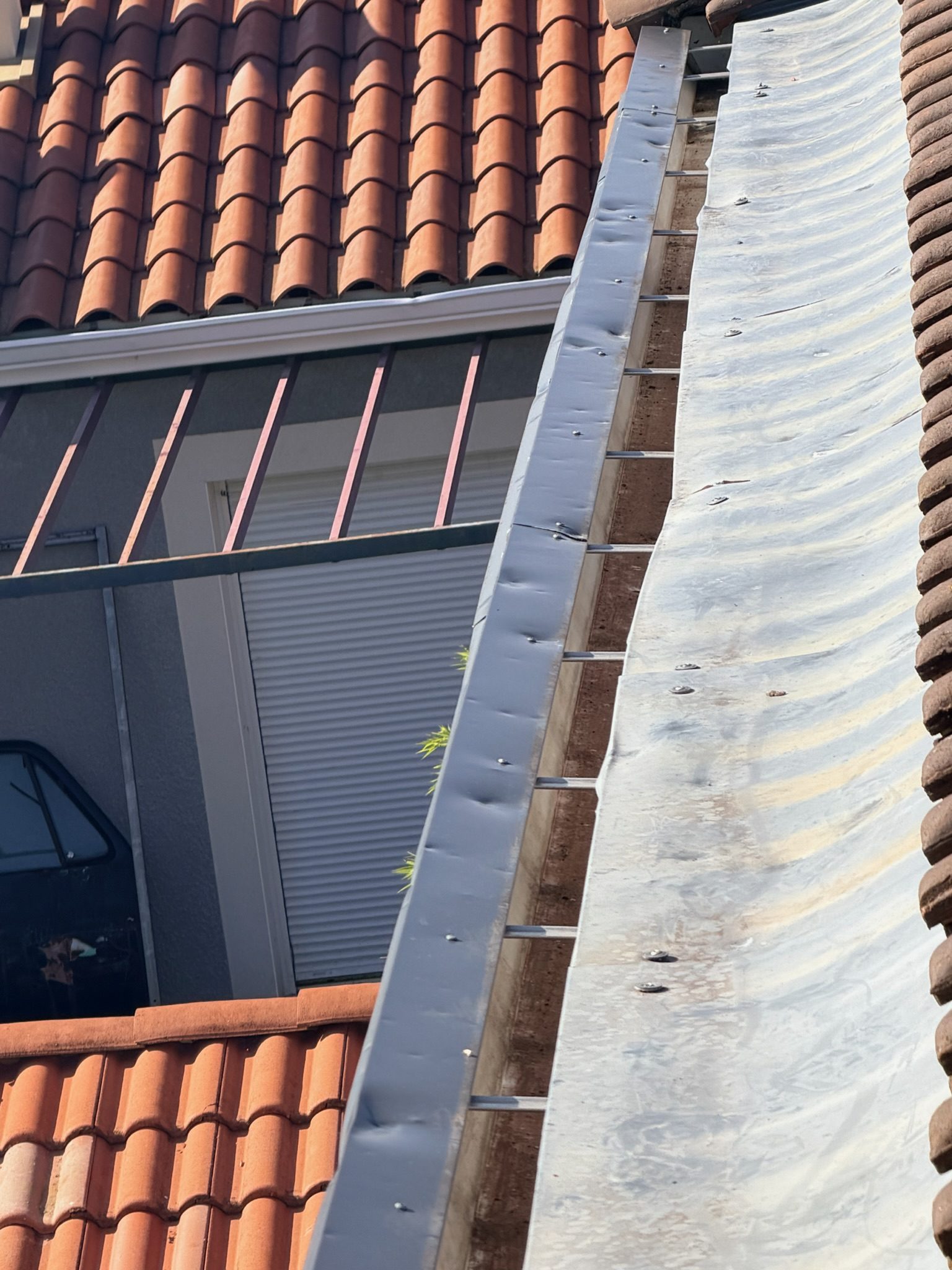 Couverture en tuile, chantier mené par Toiture Charpente