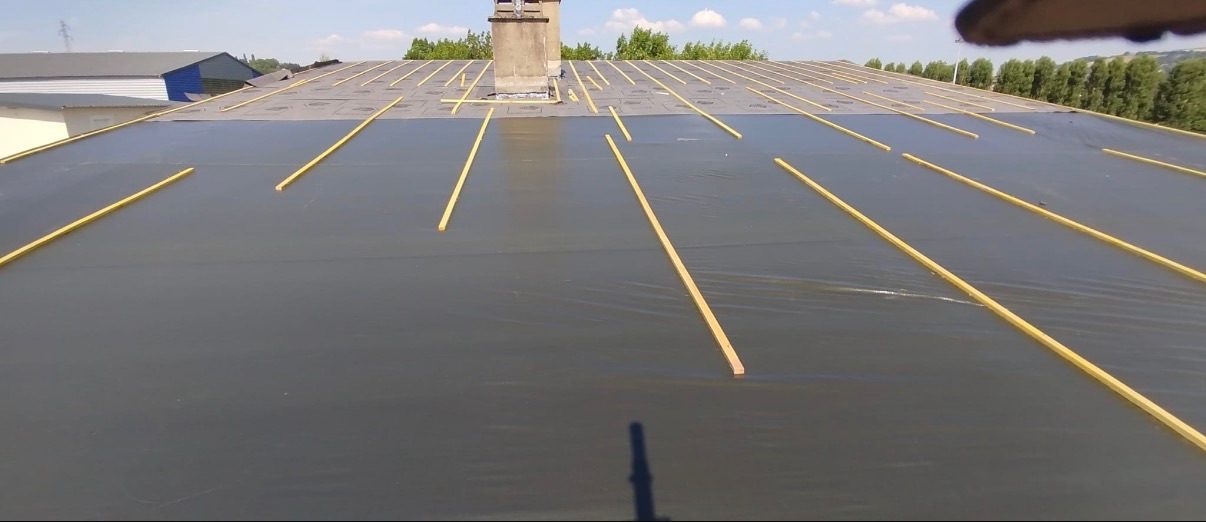 Toiture-terrasse et étanchéité, chantier mené par Toiture Charpente